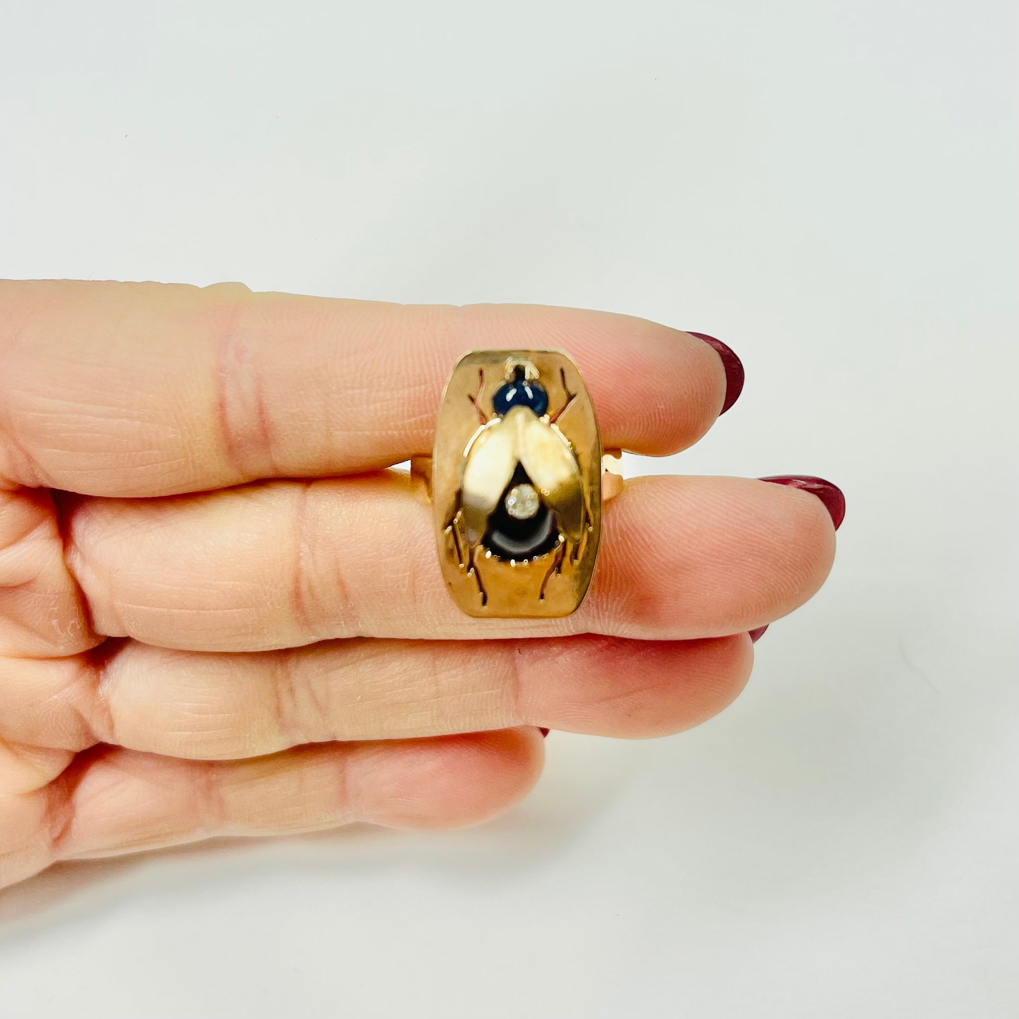 ANTIQUE VICTORIAN 9K GOLD RUBY CABOCHON BEETLE RING