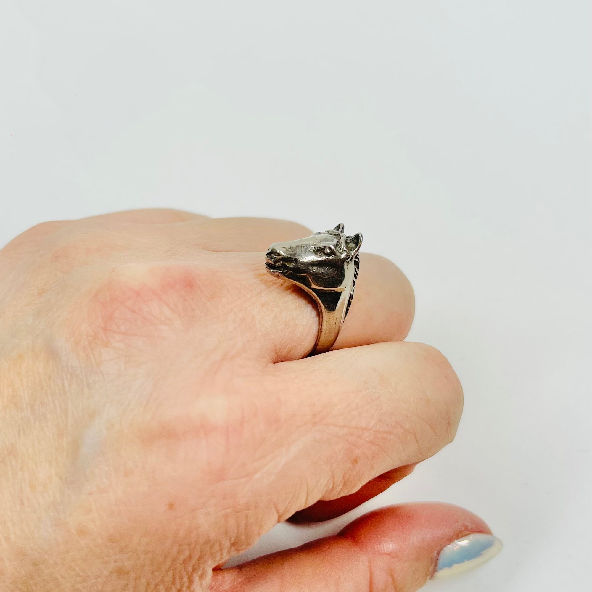 ANTIQUE SILVER HORSE HEAD RING