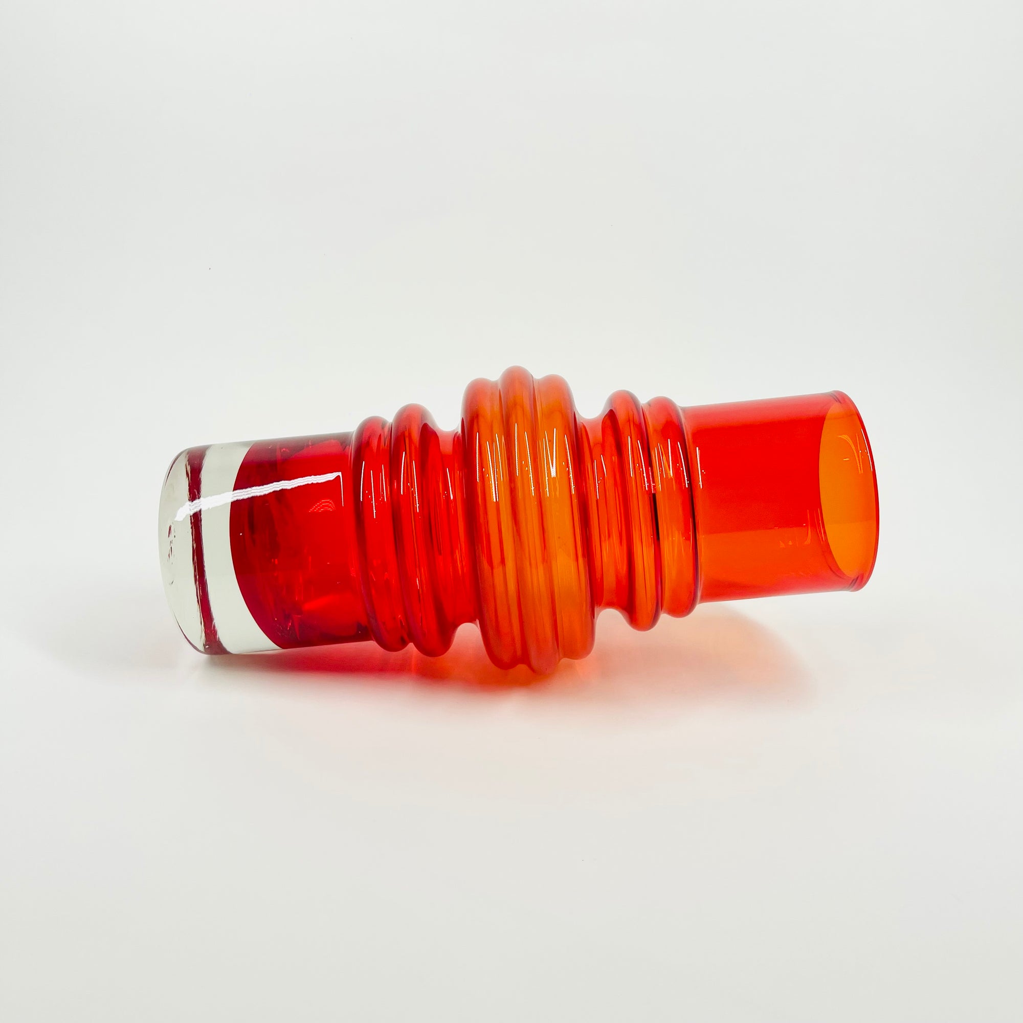 1960s FINNISH RED ORANGE OMBRE GLASS HOOP VASE BY TAMARA ALADIN FOR RIIHIMAEN LASI