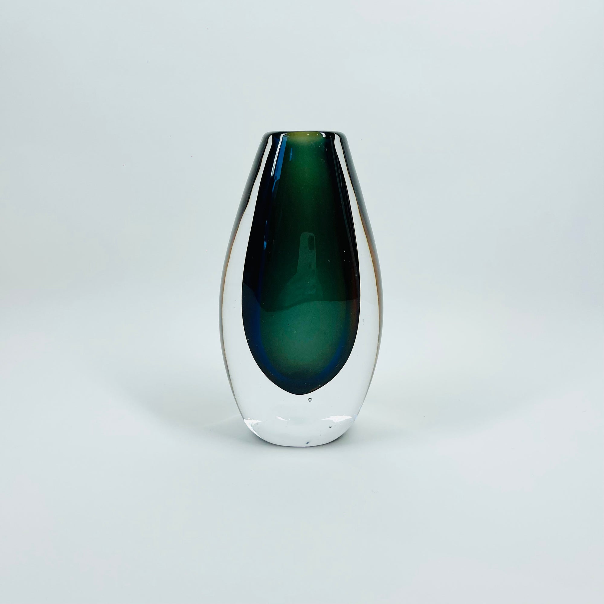1950s HARLEQUIN SOMMERSO GLASS POSY VASE BY VICKE LINDSTRAND FOR KOSTA BODA