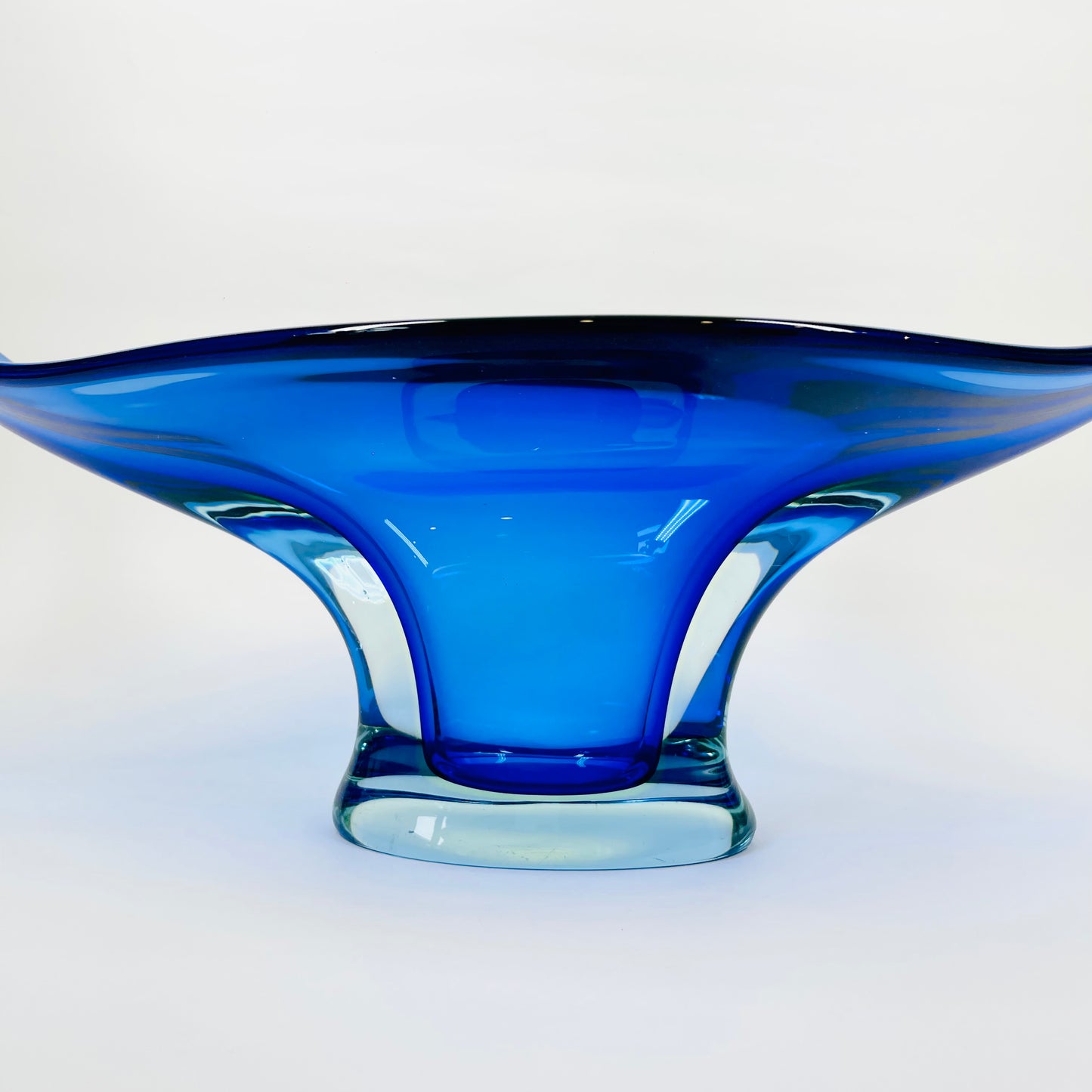 X-LARGE 1940s URANIUM MURANO BLUE SOMMERSO GLASS BOWL