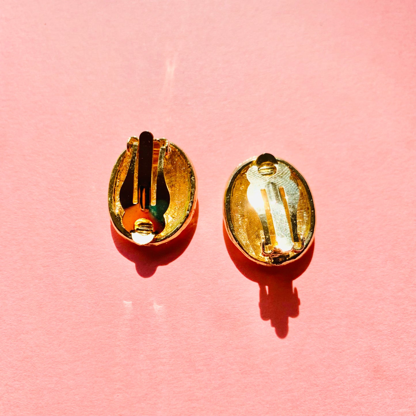 1960s OVAL BUTTON CLIP ON EARRINGS WITH DIAMANTE