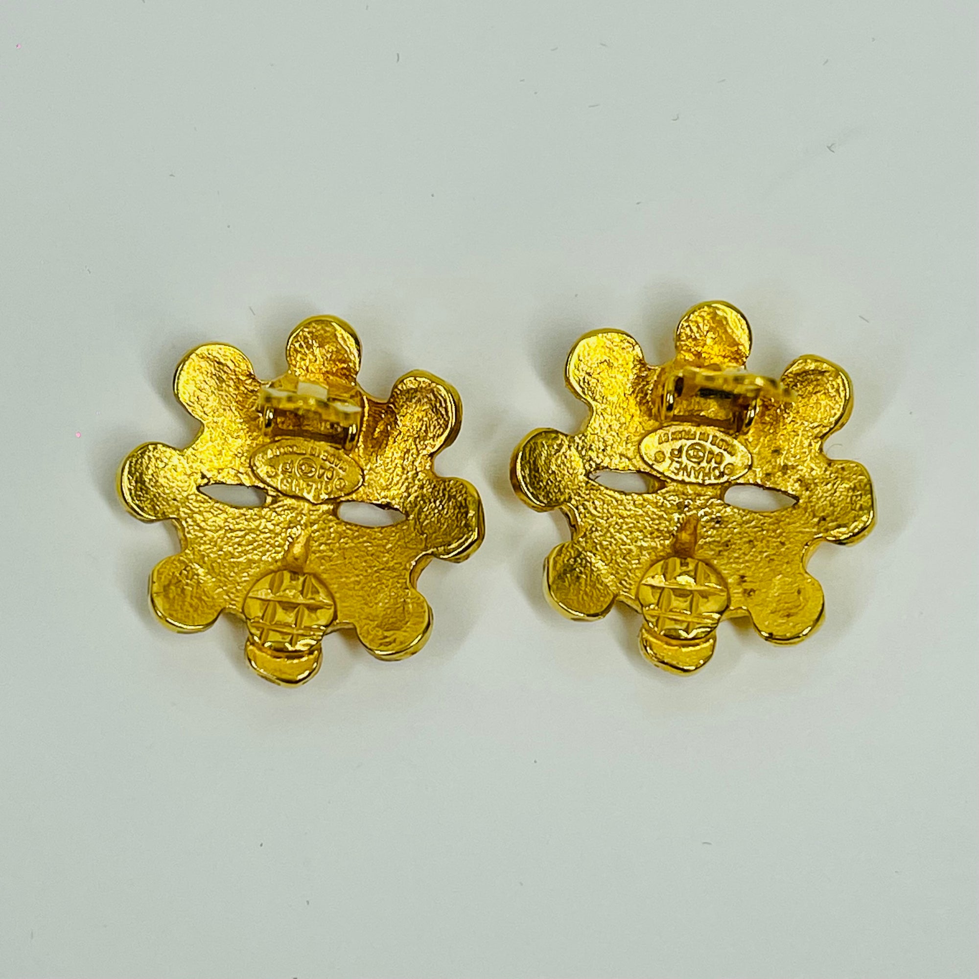 1994 CHANEL CC FILIGREE FLOWER GOLD LOGO BUTTON CLIP ON EARRINGS