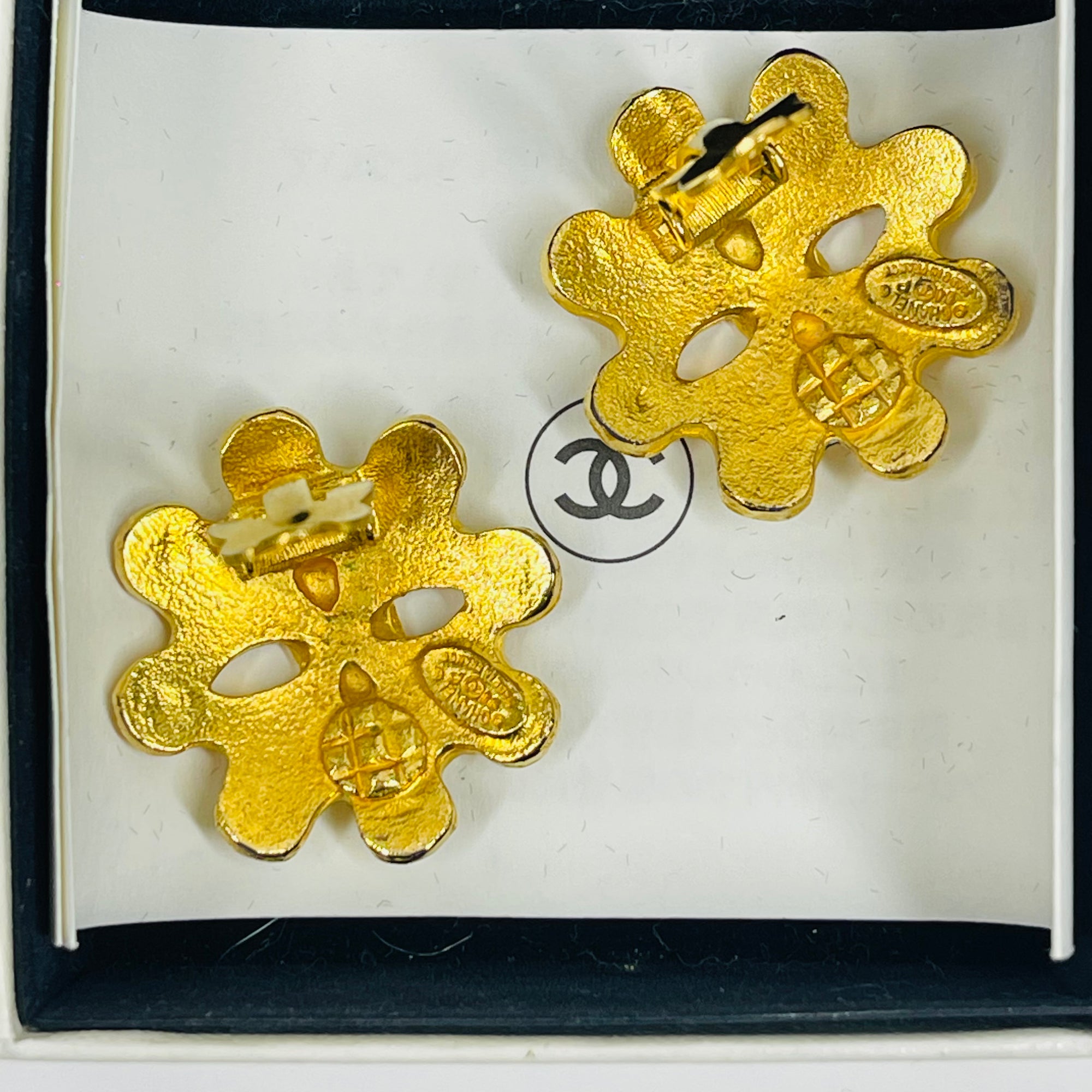1994 CHANEL CC FILIGREE FLOWER GOLD LOGO BUTTON CLIP ON EARRINGS