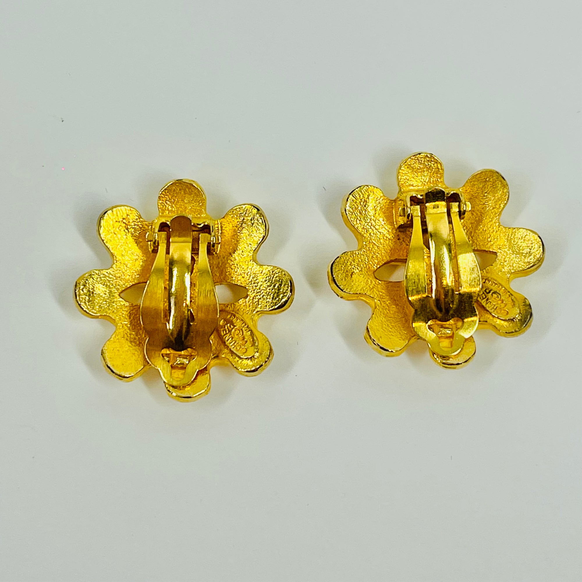 1994 CHANEL CC FILIGREE FLOWER GOLD LOGO BUTTON CLIP ON EARRINGS