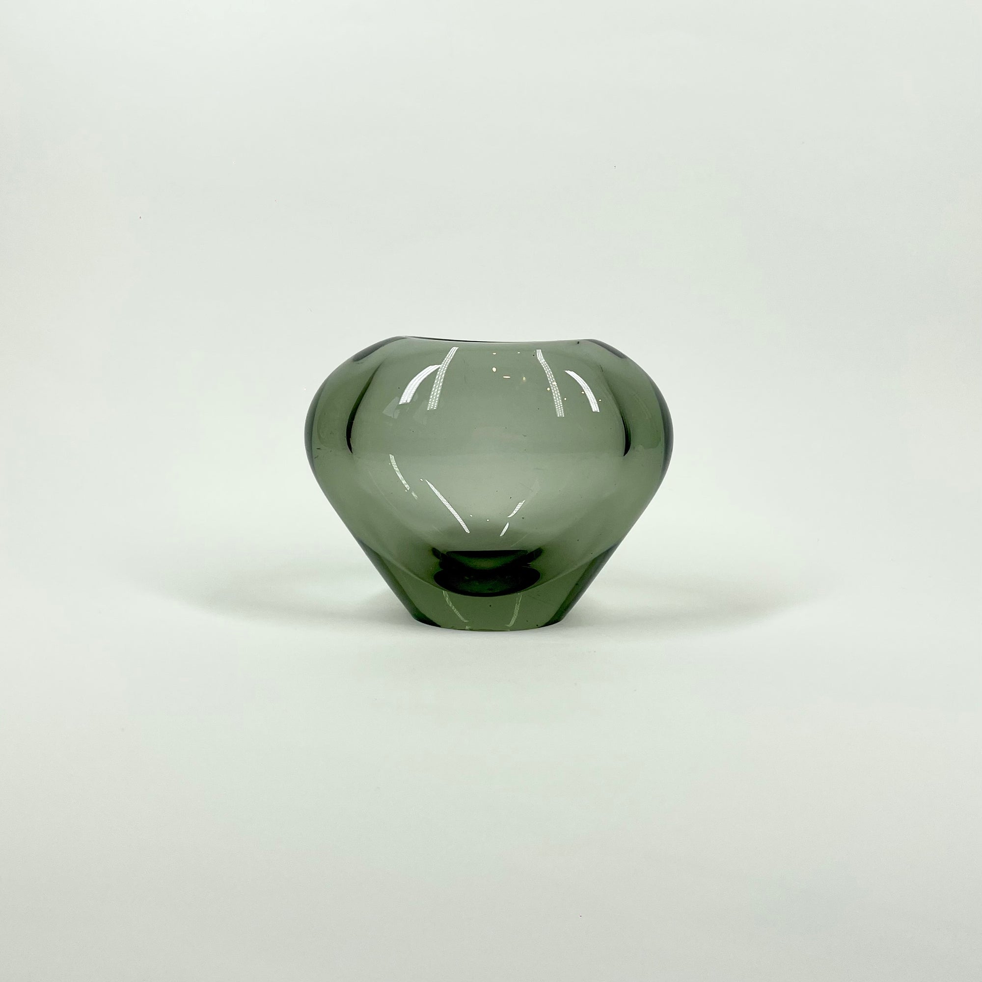 1960s HOLMEGAARD GREY GLASS MINI HEART VASE BY PER LUTKEN