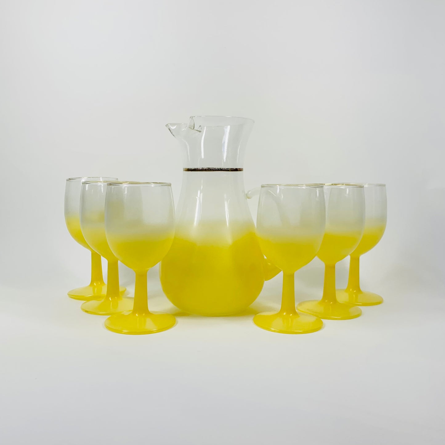 LAMINATED YELLOW JUG SET