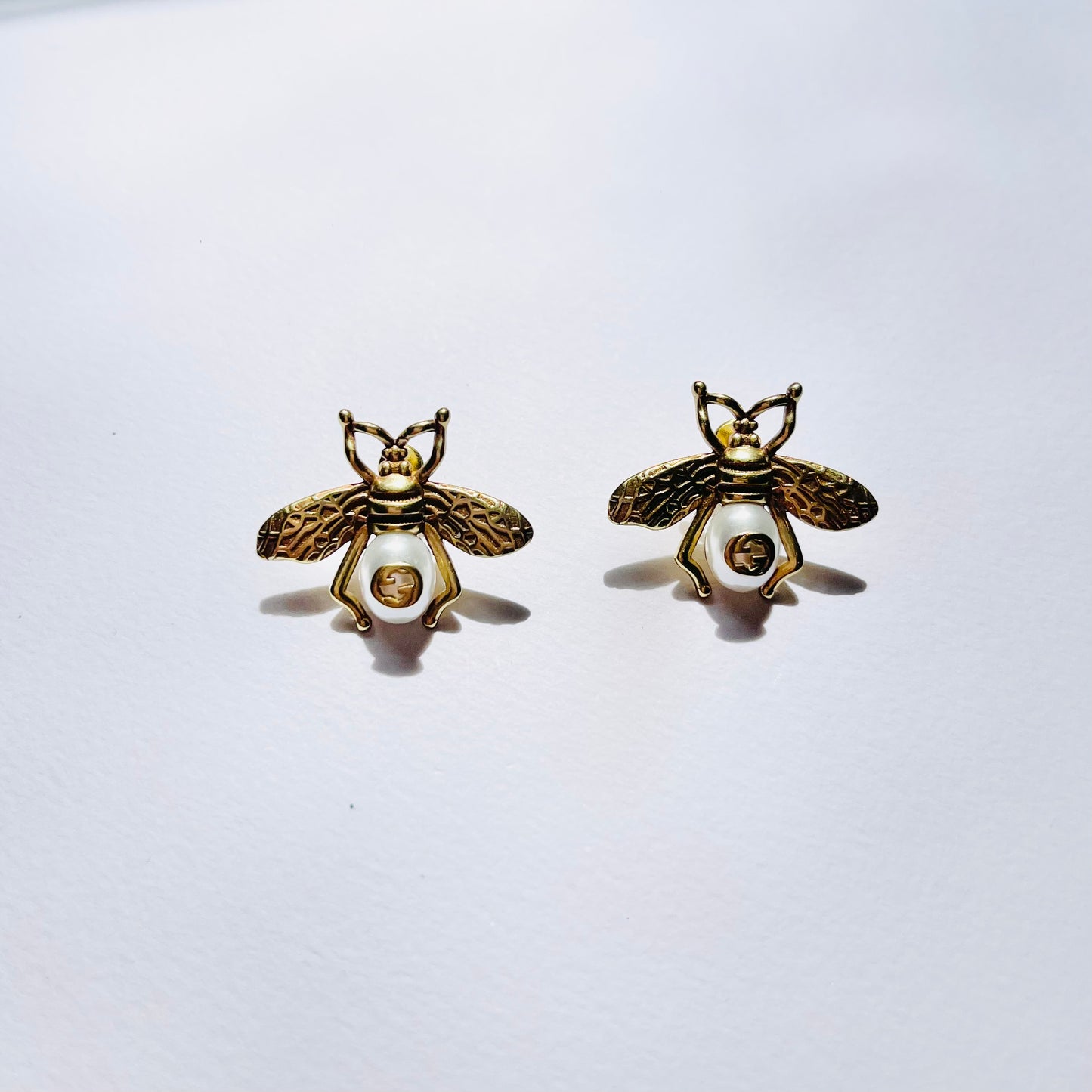 VINTAGE GUCCI PEARL BEE COSTUME EARRINGS
