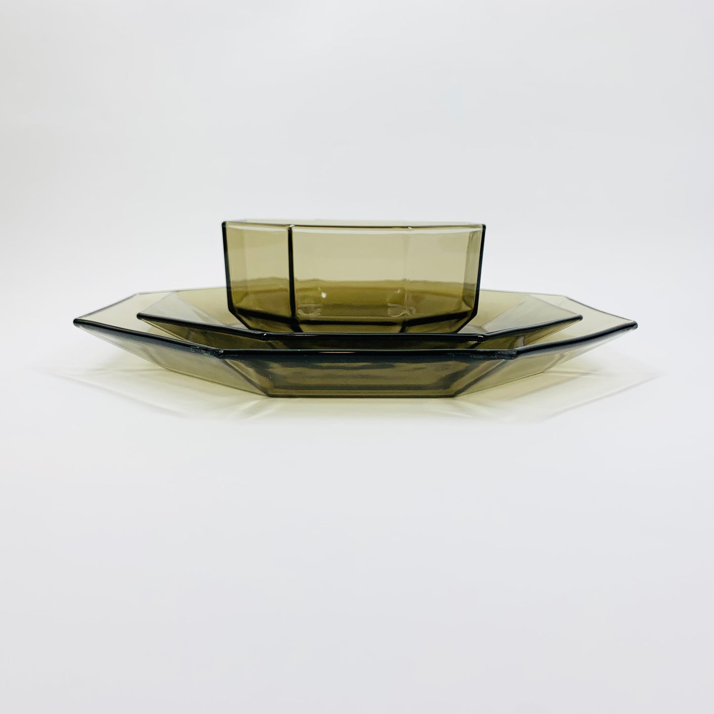 LUMINARC SMOKEY GREY PLATE/BOWL