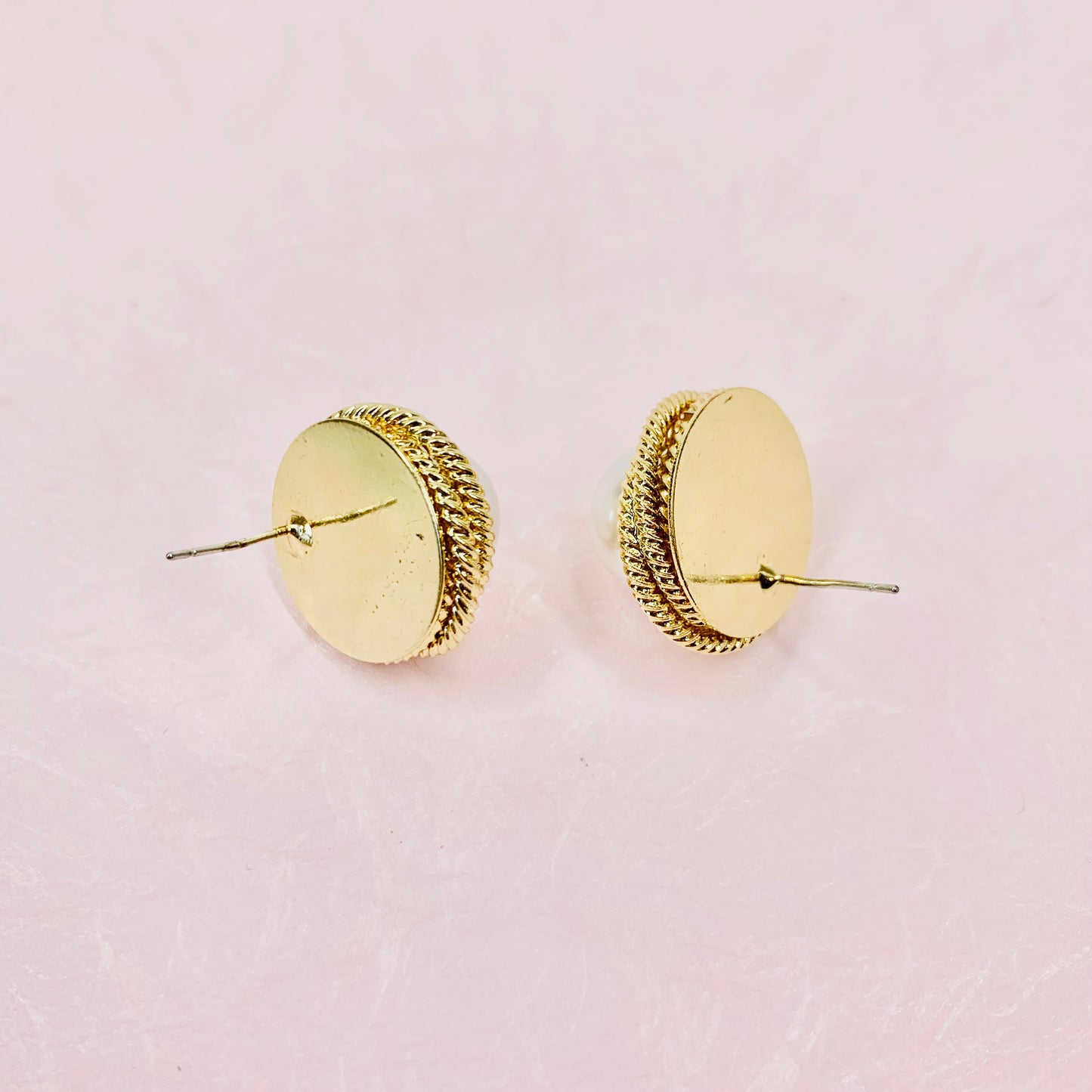 1980s PEARL BUTTON FILIGREE KNOT STUD EARRINGS