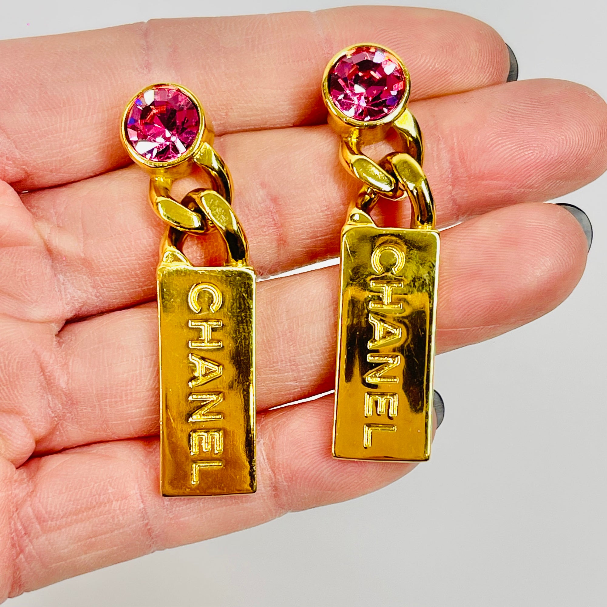 2021 CHANEL CC GOLD HARDWARE L21V-TAG PINK CRYSTAL DROP PIERCED EARRINGS