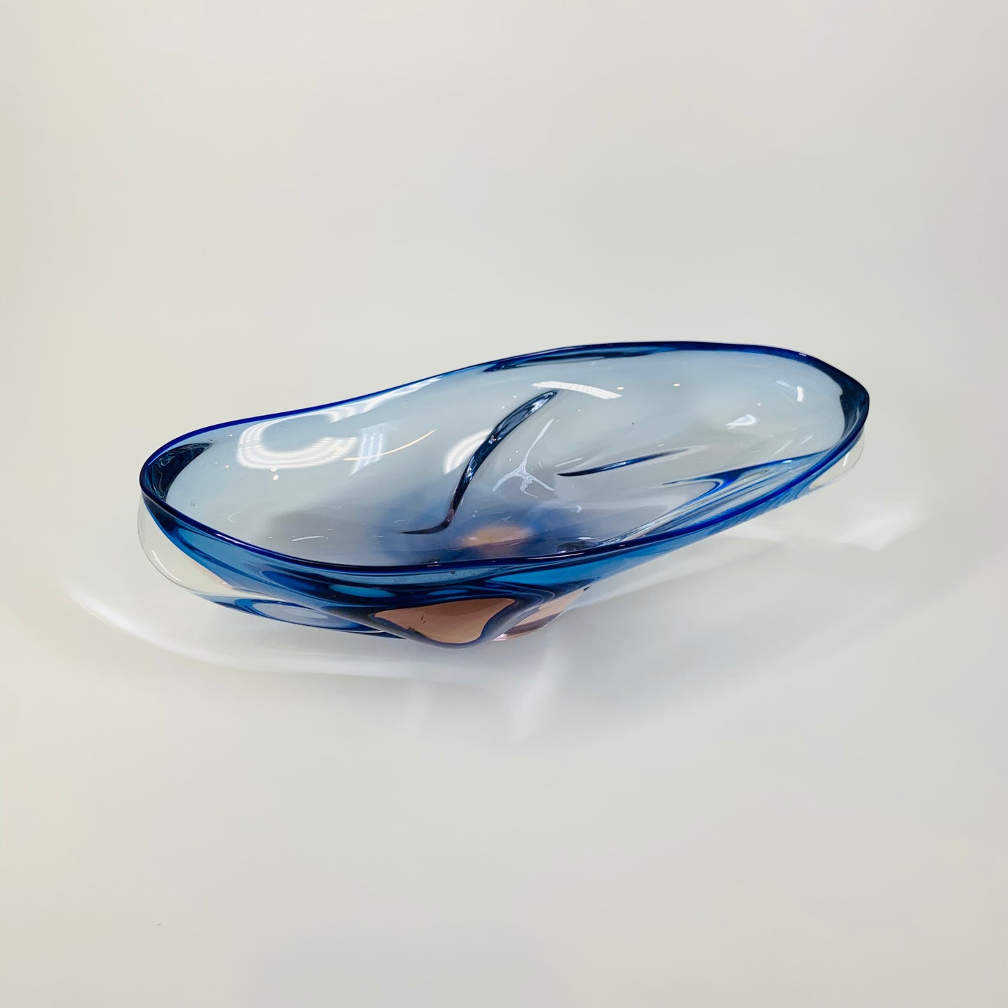 CZECH GLASS BLUE PINK BOWL
