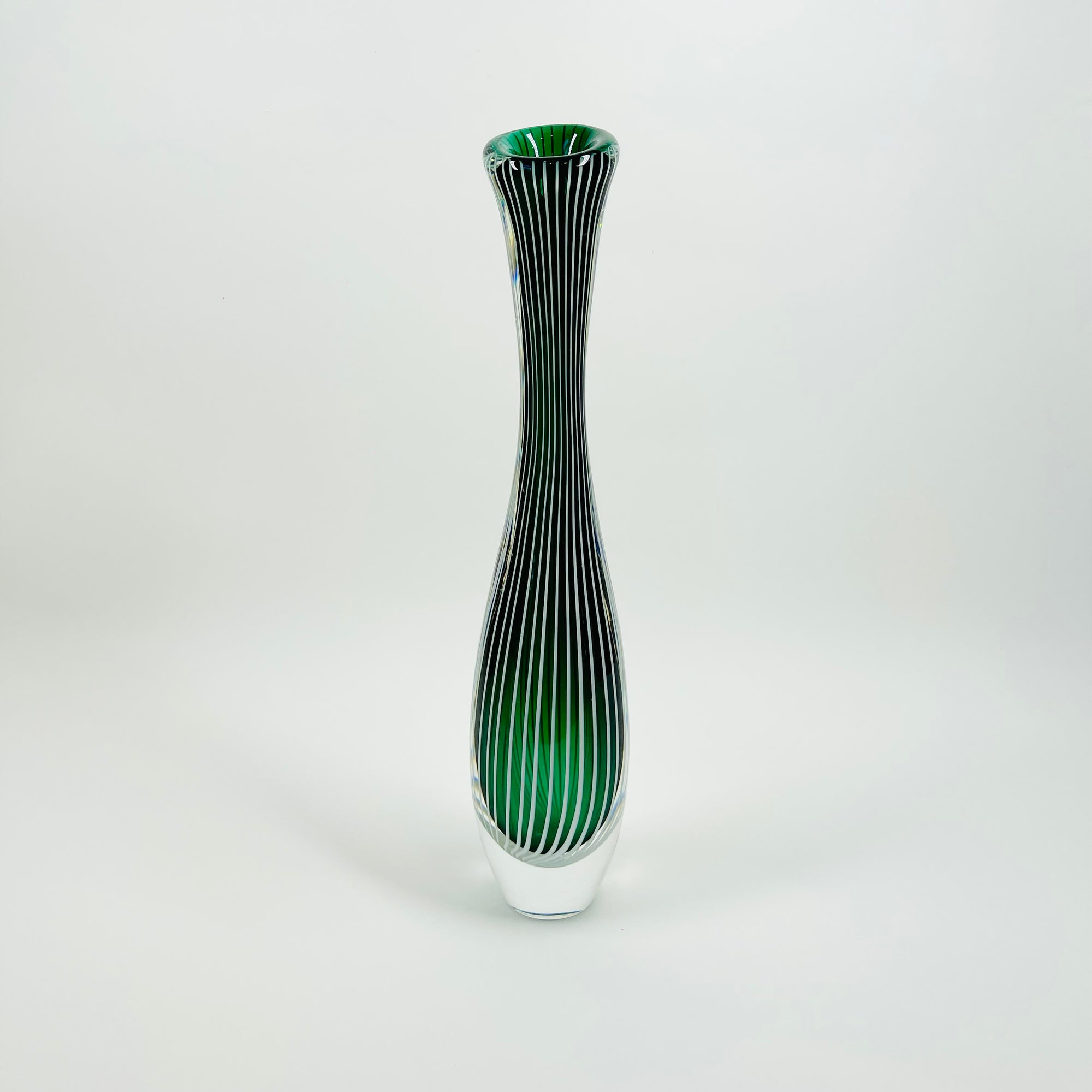1960s ZEBRA SOMMERSO GLASS VASE BY VICKE LINDSTRAND FOR KOSTA BODA