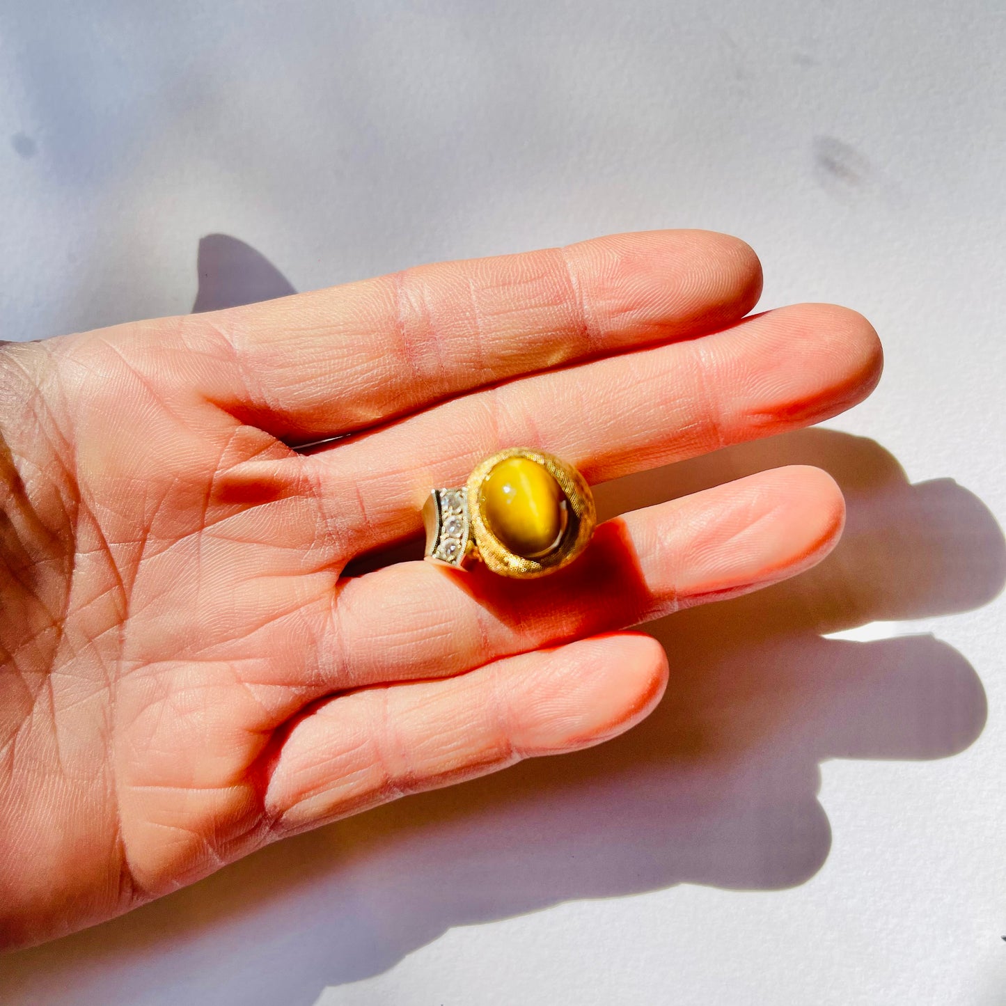 1960s MODERNIST 14K GOLD CATSEYE DIAMOND RING