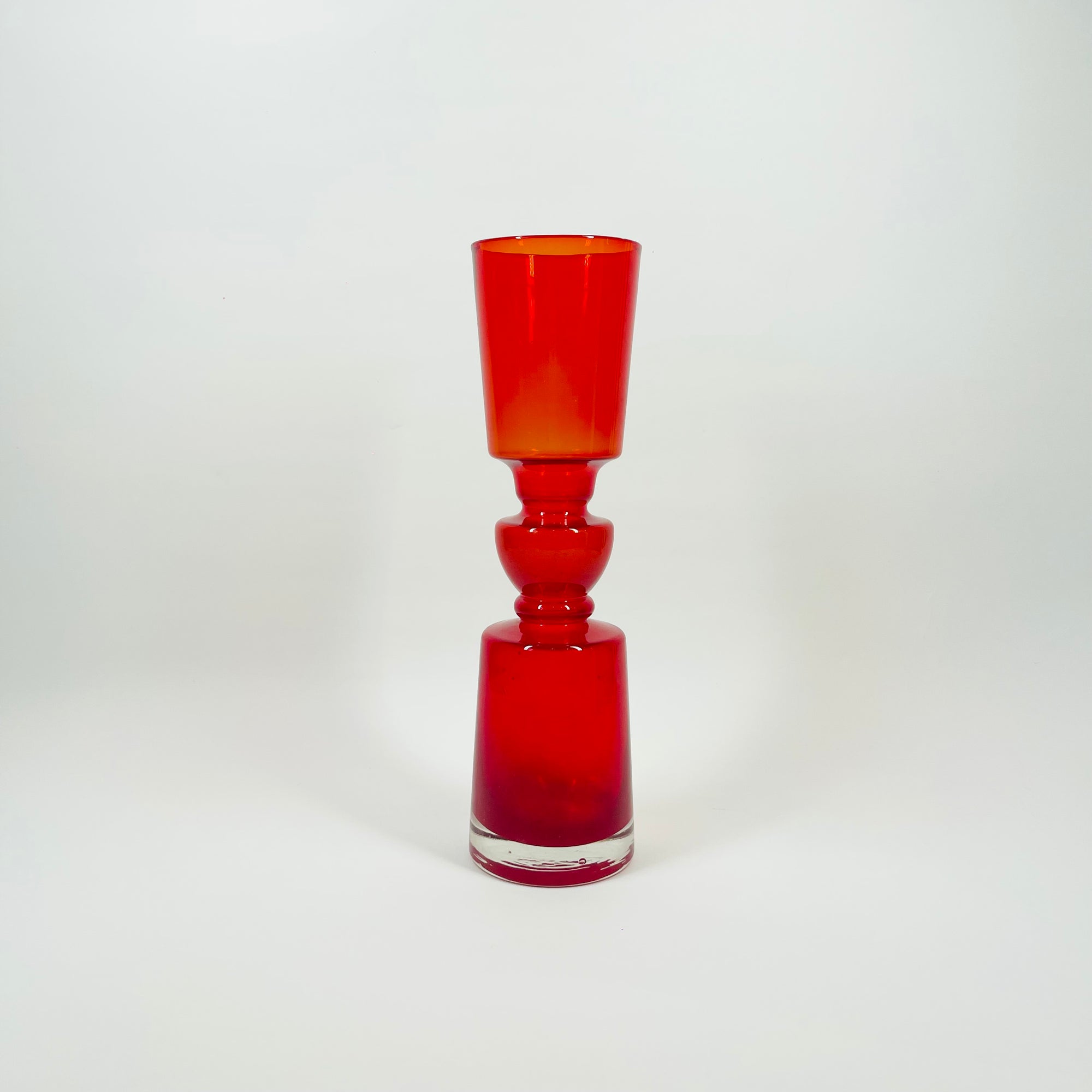 1960s FINNISH RED OMBRE GLASS HOOP VASE BY TAMARA ALADIN FOR RIIHIMAEN LASI
