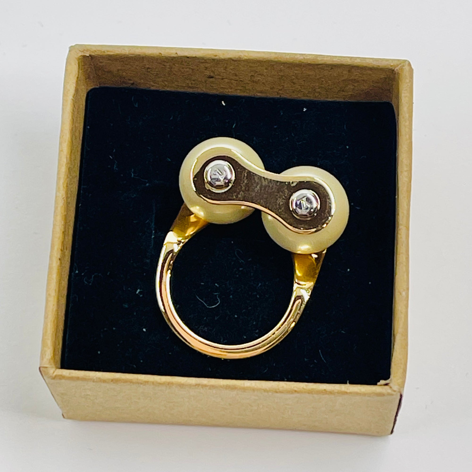VINTAGE LOUIS VUITTON COSTUME GOLD PEARL RING