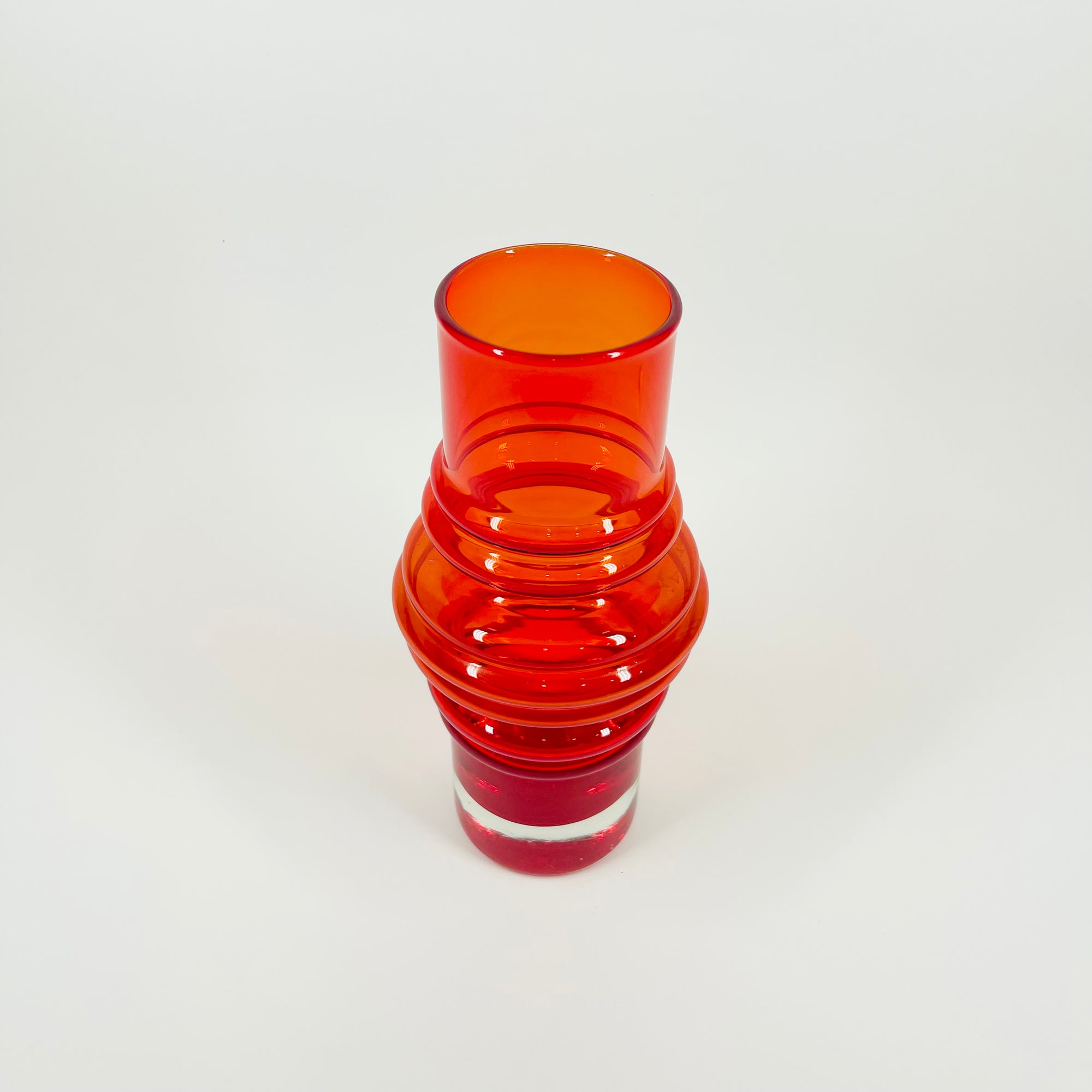 1960s FINNISH RED ORANGE OMBRE GLASS HOOP VASE BY TAMARA ALADIN FOR RIIHIMAEN LASI