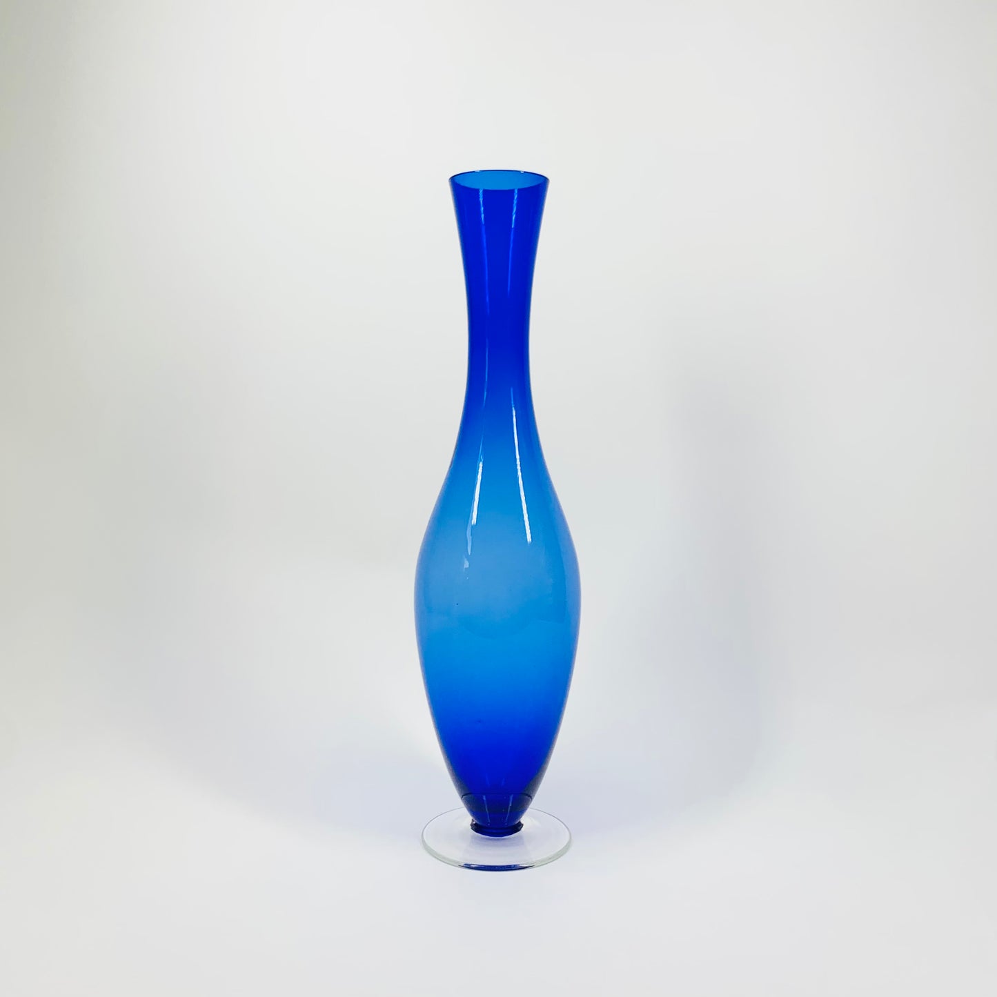 BLUE FOOTED VASE