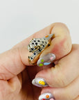 1950s 9K MIXED 14K WHITE YELLOW GOLD DIAMOND SAPPHIRE SNOW LEOPARD RING (M)