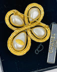 1994 CHANEL CC LOGO MARK PEARL CROSS BROOCH
