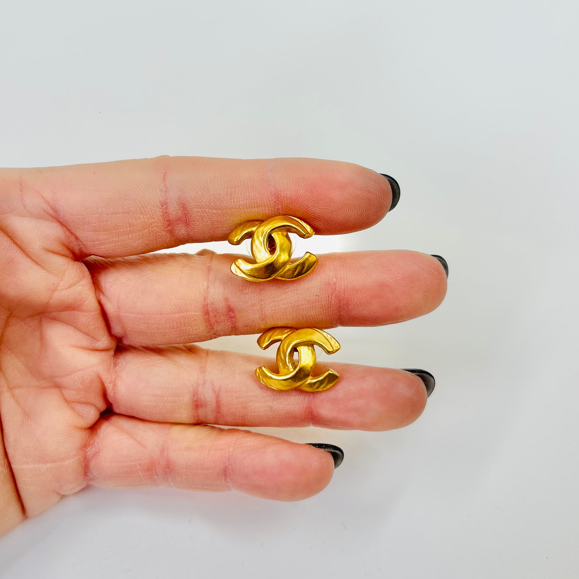 Y2K CHANEL CC BRUSHED GOLD LOGO PIERCED EARRINGS