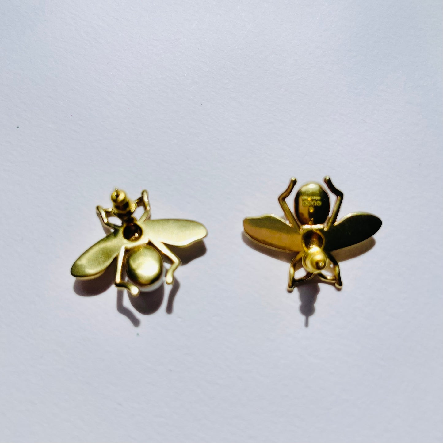 VINTAGE GUCCI PEARL BEE COSTUME EARRINGS