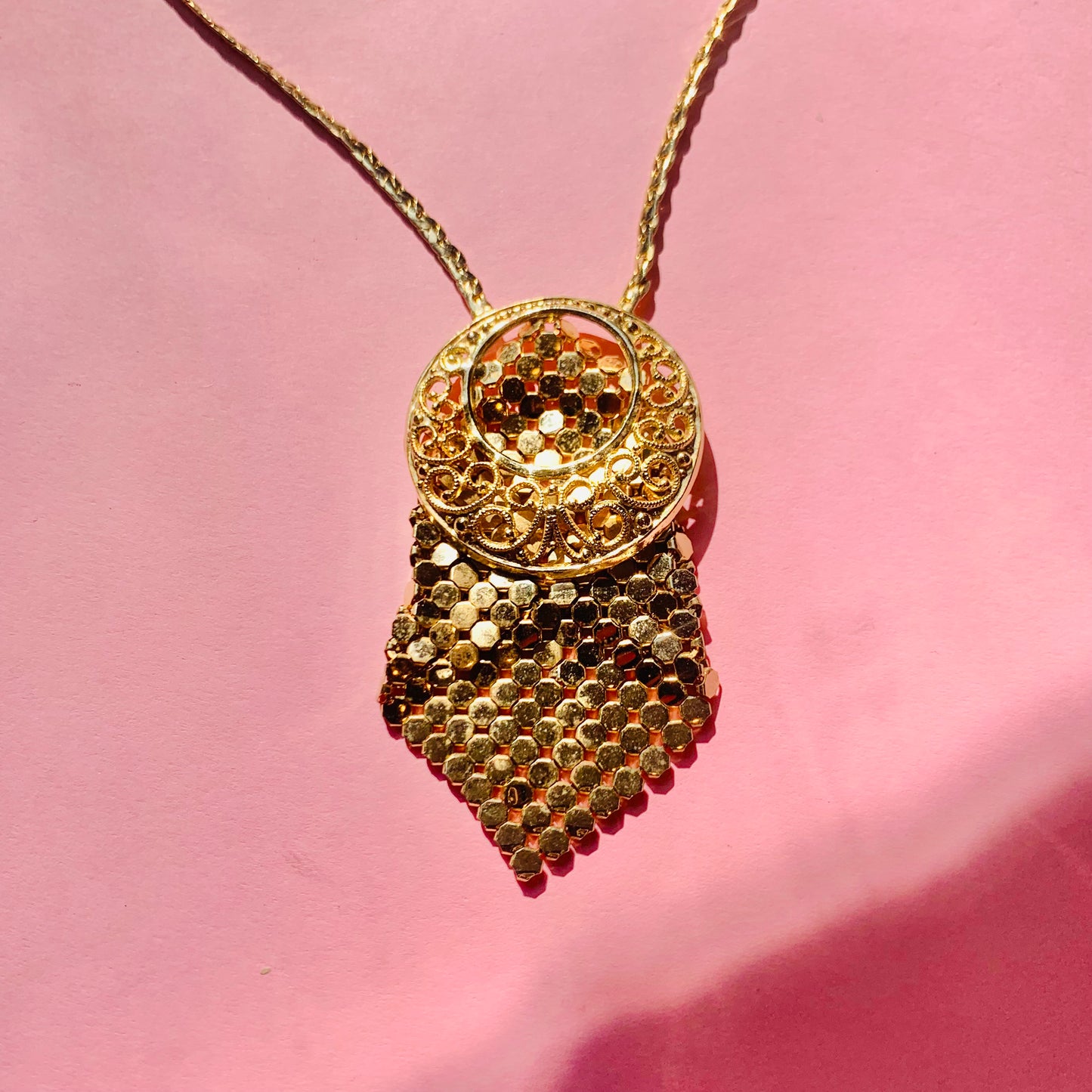 MESH DROP PENDANT NECKLACE