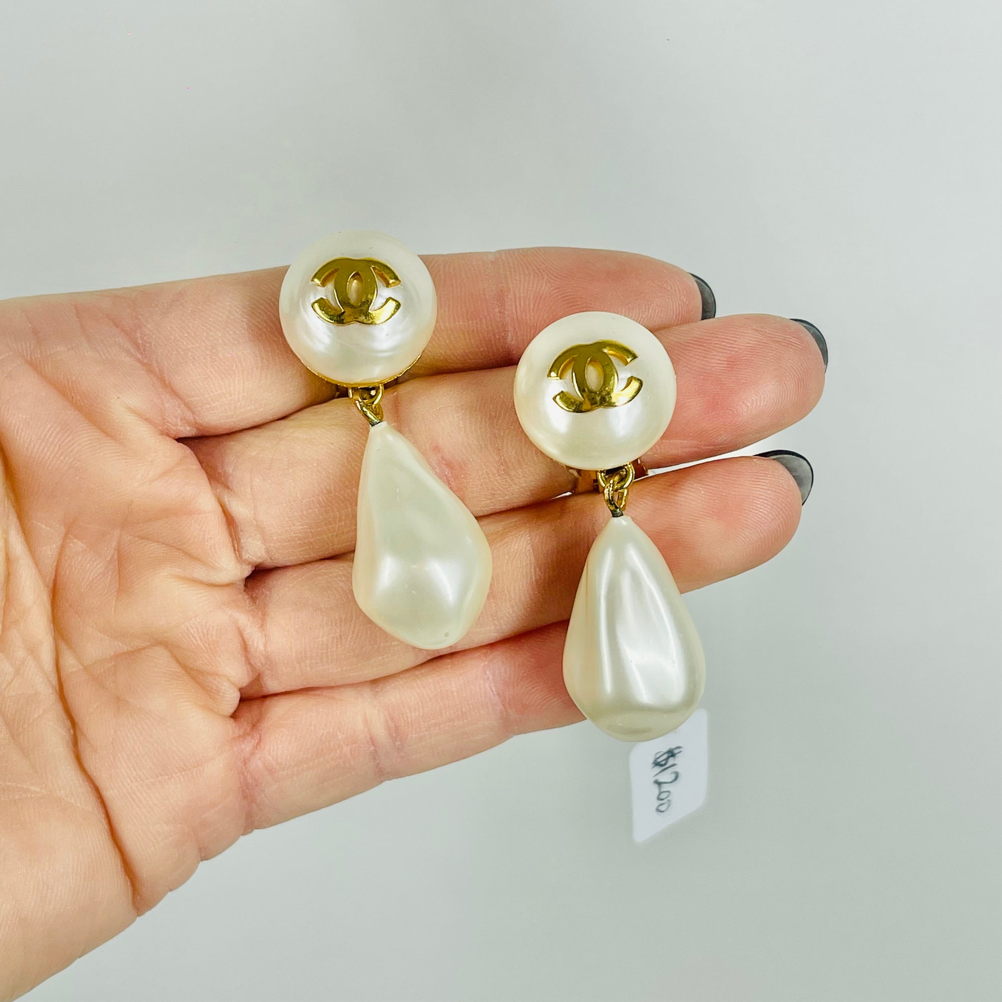 1990s CHANEL CC GOLD DROP BAROQUE PEARLS CLIP ON EARRINGS