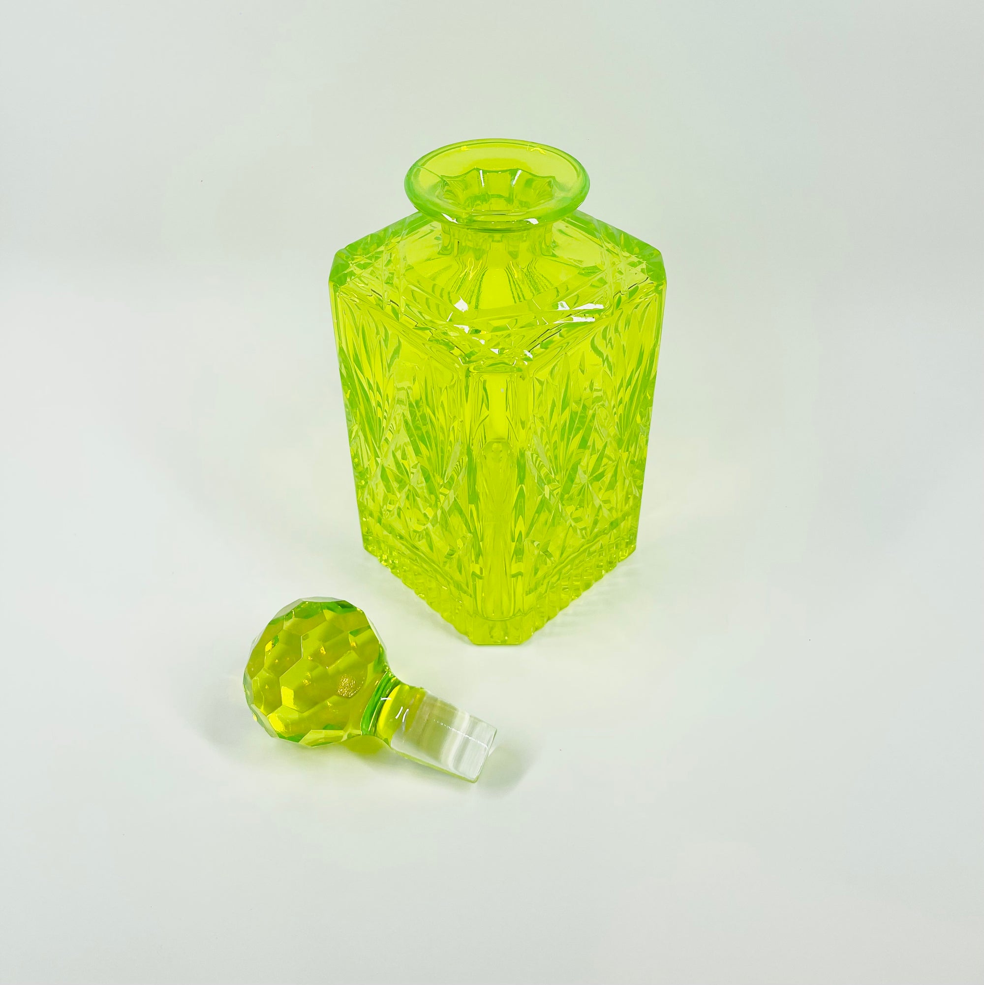ANTIQUE URANIUM GLASS WHISKEY SET