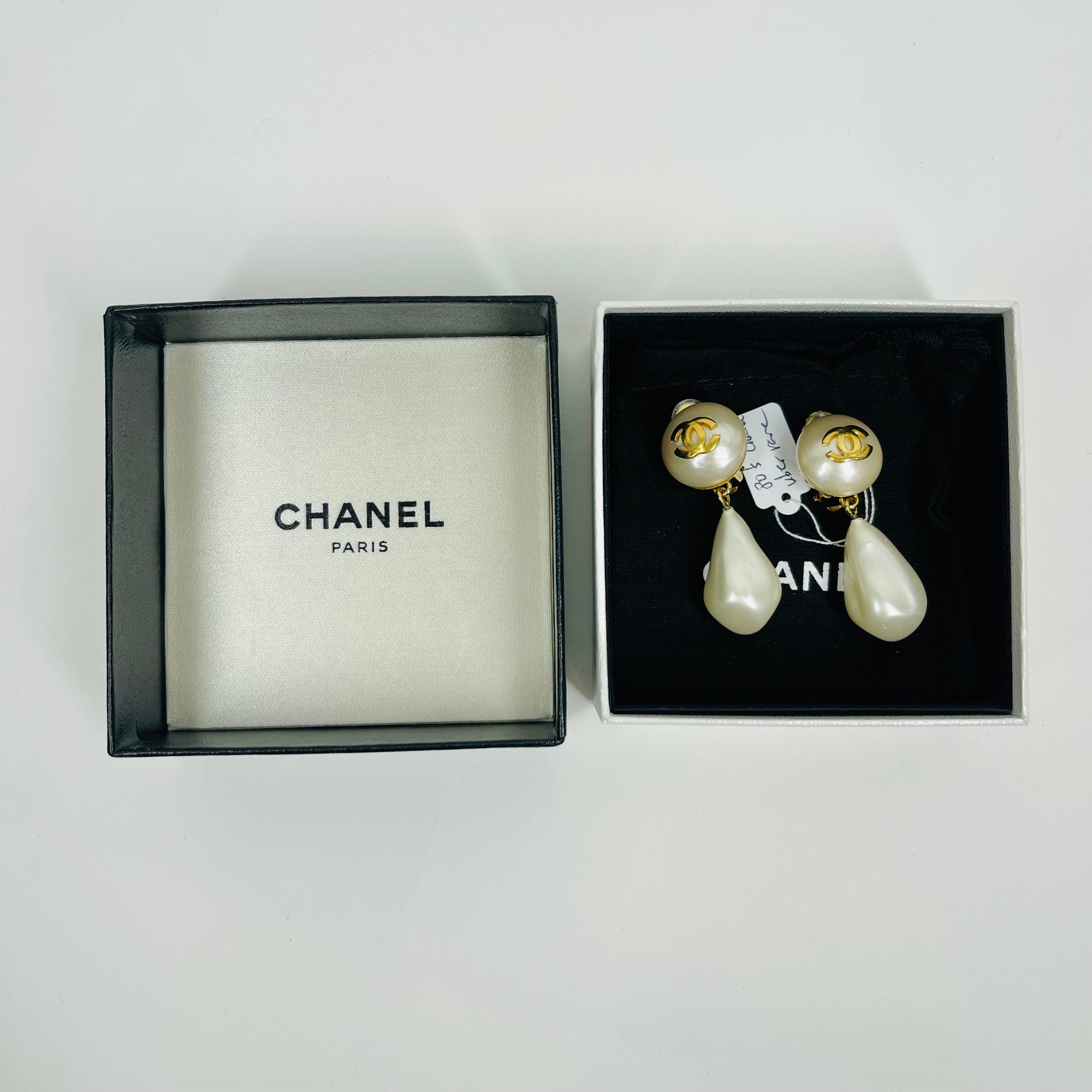 1990s CHANEL CC GOLD DROP BAROQUE PEARLS CLIP ON EARRINGS