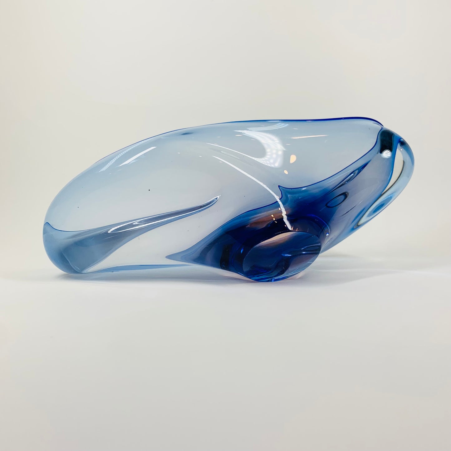 CZECH GLASS BLUE PINK BOWL