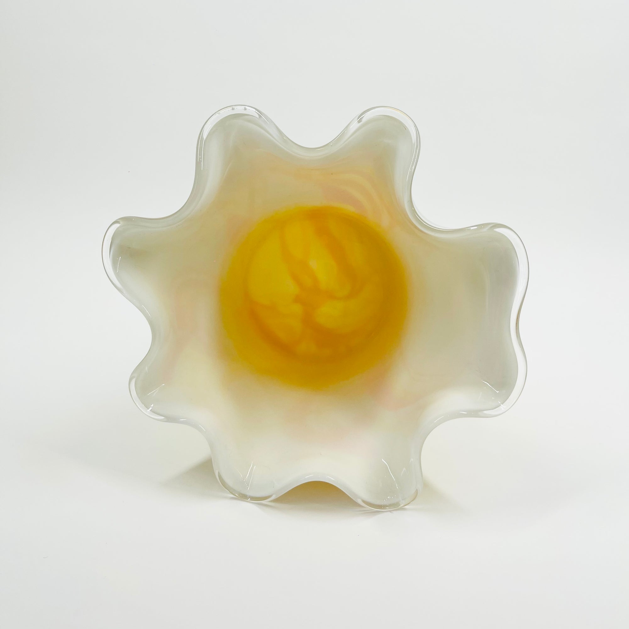 1970s ITALIAN CASED WHITE GLASS ORANGE SWIRLS RUFFLE RIM VASE
