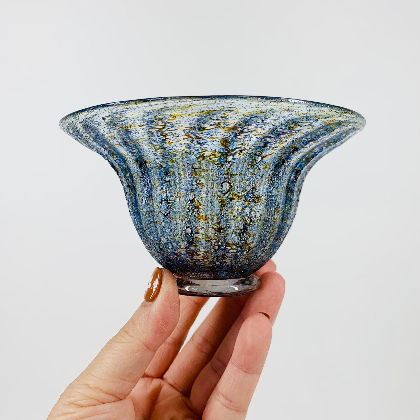 2001 DANISH GUDHJEM GLASS DECORATIVE BOWL