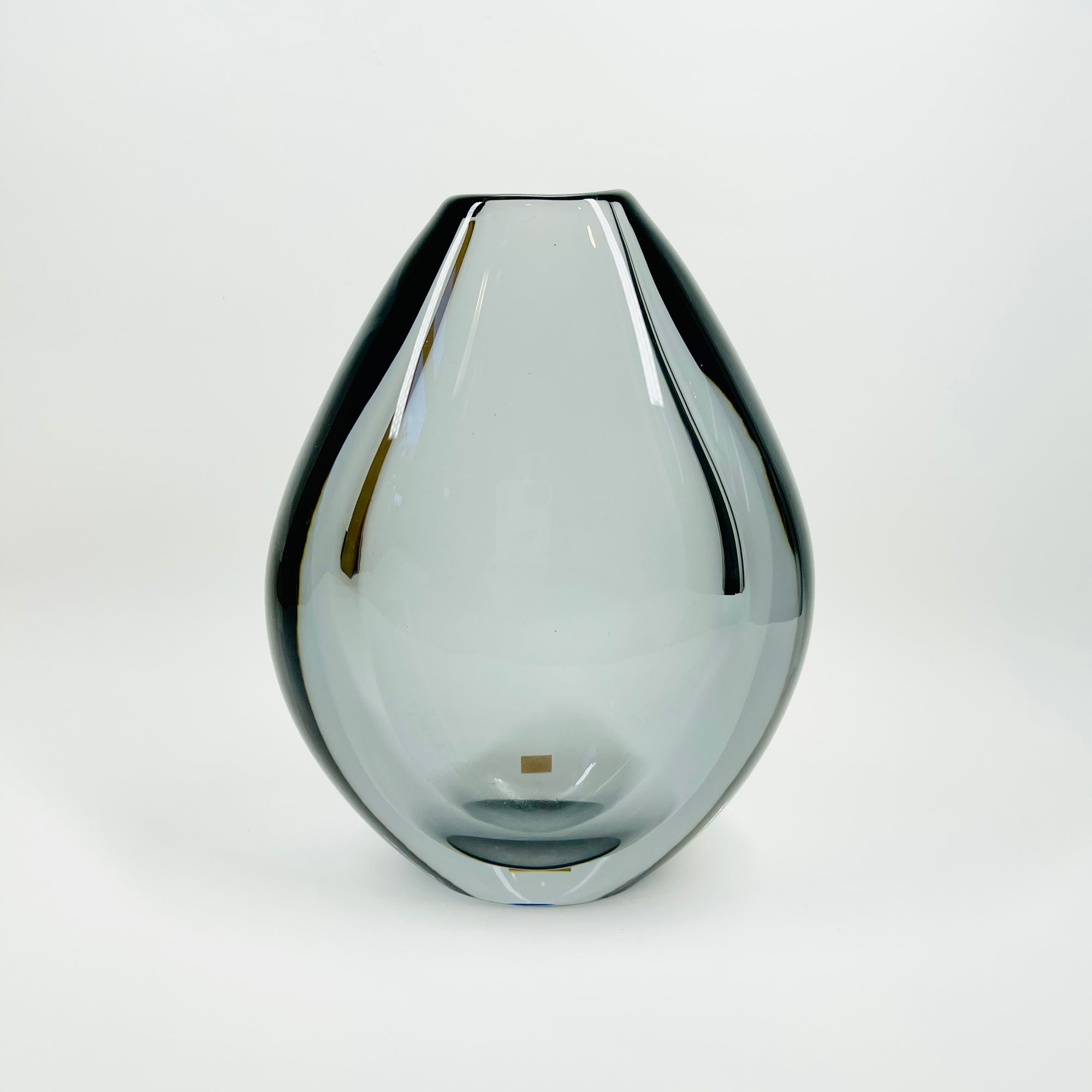 1950s GREY SOMMERSO GLASS VASE BY SVEN PALMQVIST FOR ORREFORS