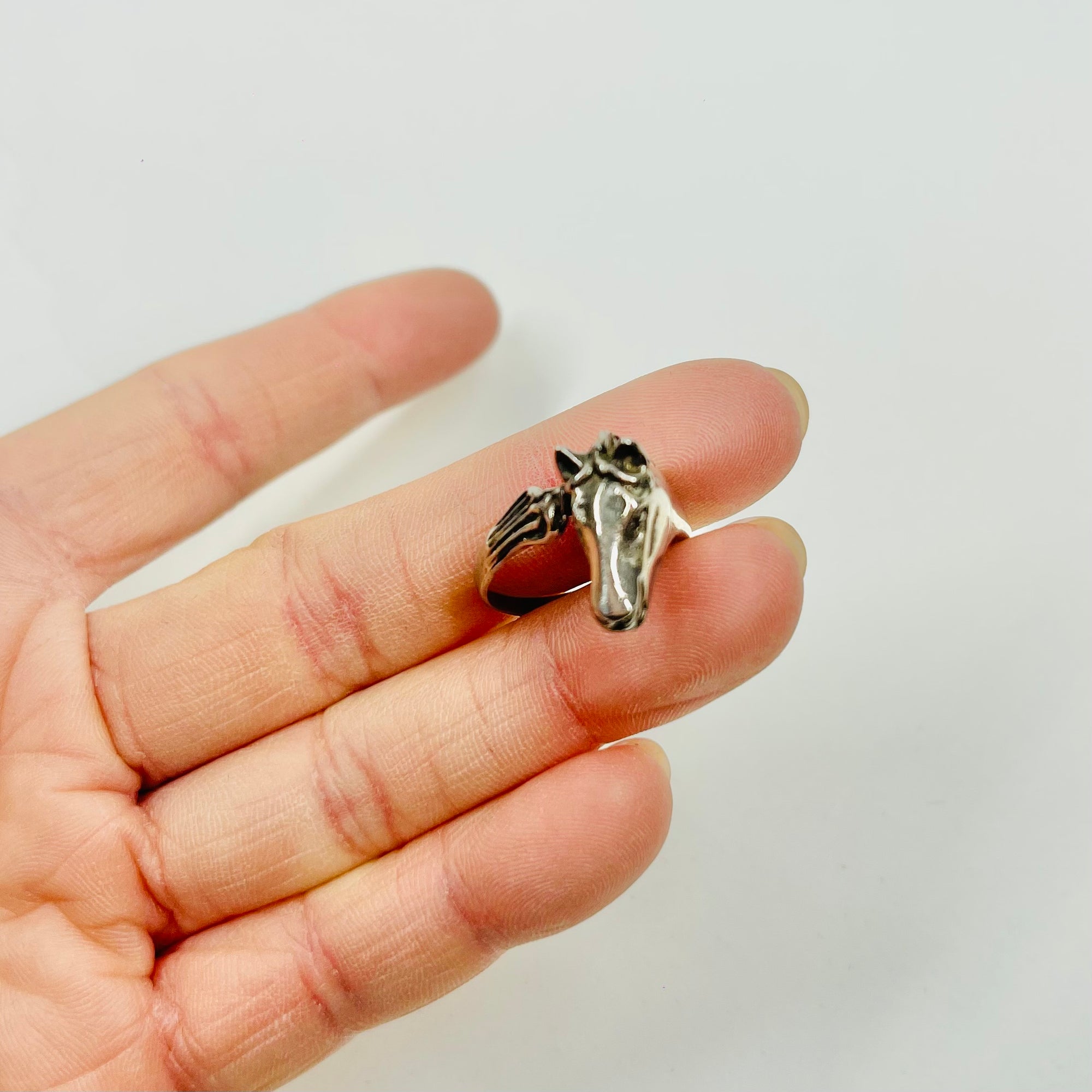 ANTIQUE SILVER HORSE HEAD RING