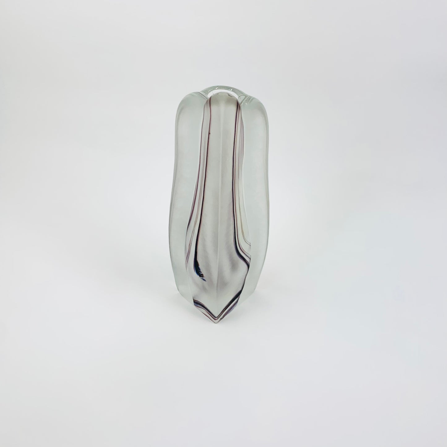 PURPLE ART GLASS BOOKEND VASES