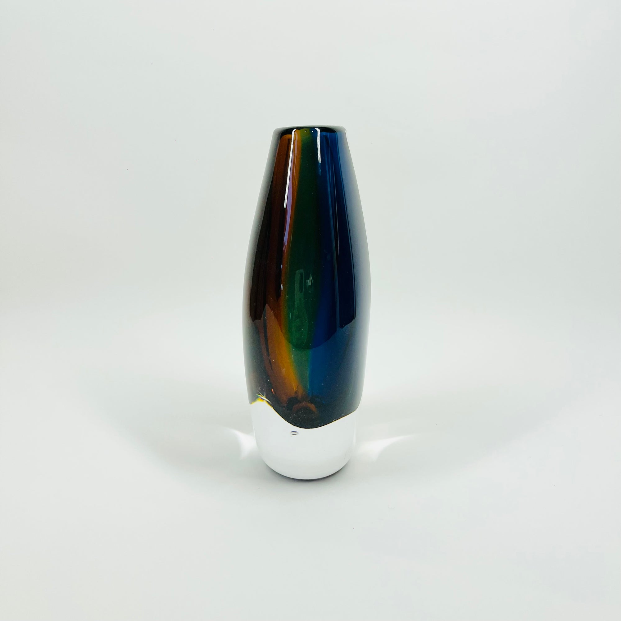 1950s HARLEQUIN SOMMERSO GLASS POSY VASE BY VICKE LINDSTRAND FOR KOSTA BODA