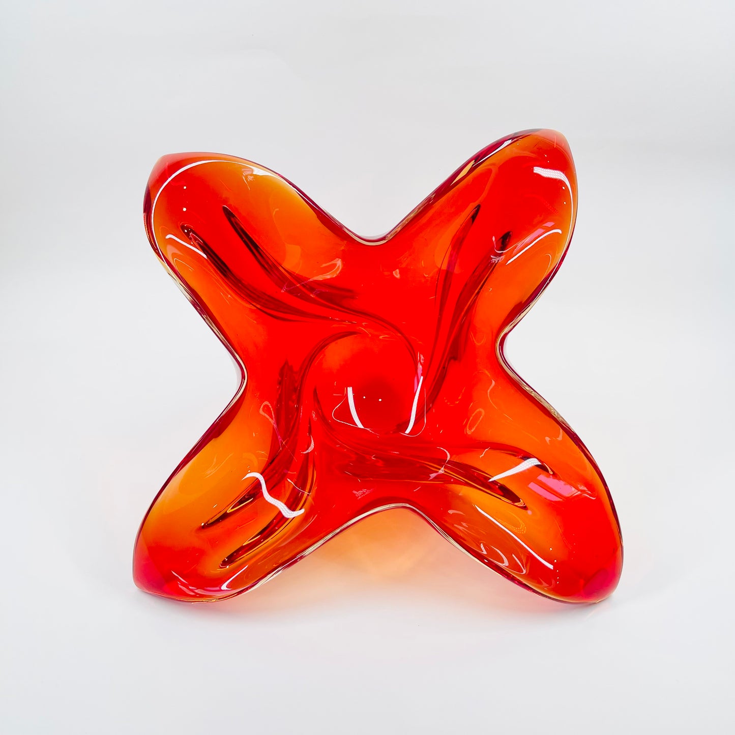 1970s JAPANESE RED ORANGE OMBRE GLASS BOWL