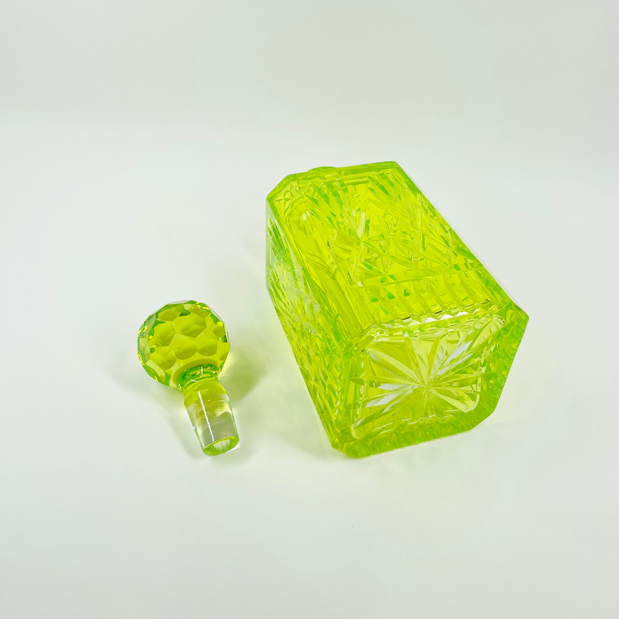 ANTIQUE URANIUM GLASS WHISKEY SET