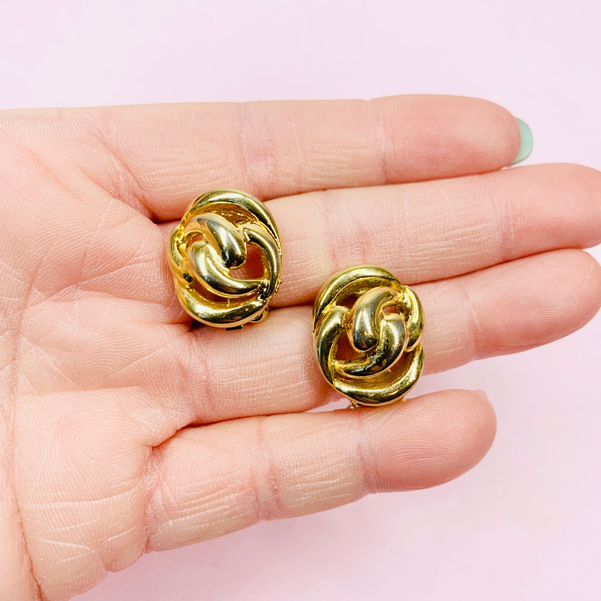 1960s DOUBLE KNOT CLIP ON EARRINGS