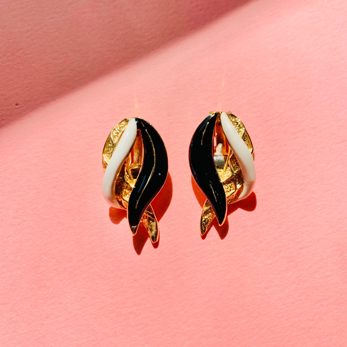 1960s BLACK WHITE ENAMEL CLIP ON EARRINGS