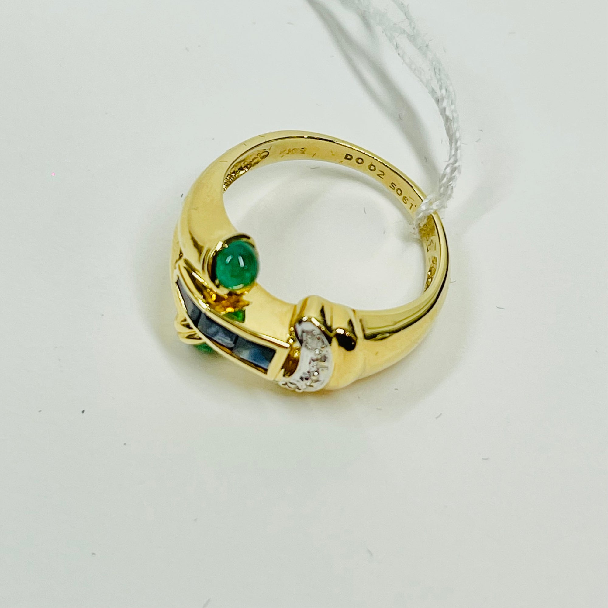 1940s 18k YELLOW GOLD BLUE SAPPHIRE EMERALD DIAMONDS PAVE TANK RING
