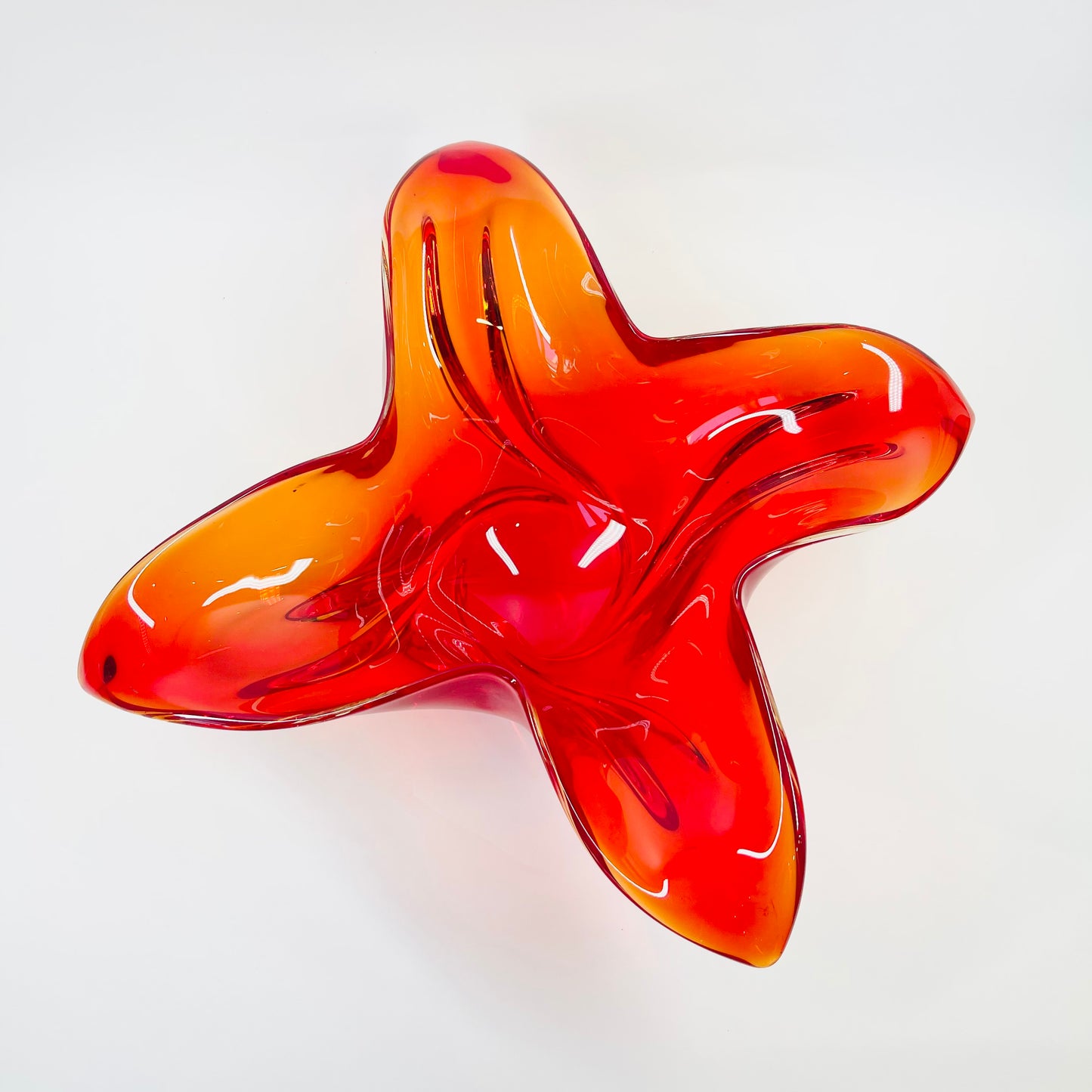 1970s JAPANESE RED ORANGE OMBRE GLASS BOWL