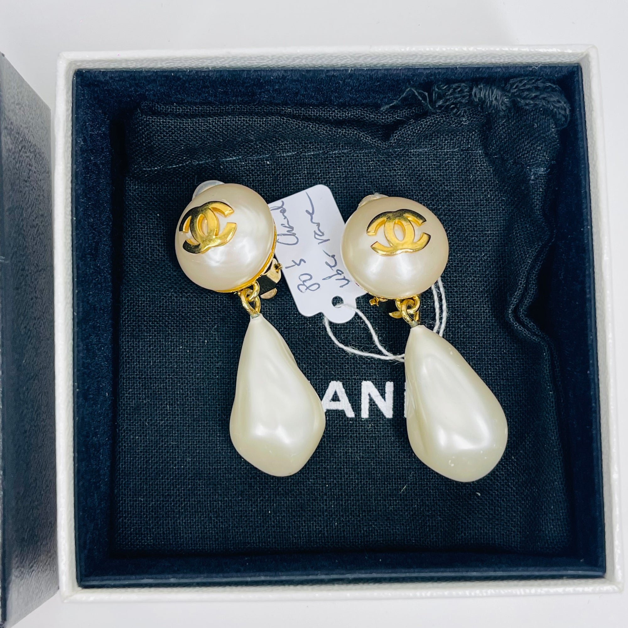 1990s CHANEL CC GOLD DROP BAROQUE PEARLS CLIP ON EARRINGS