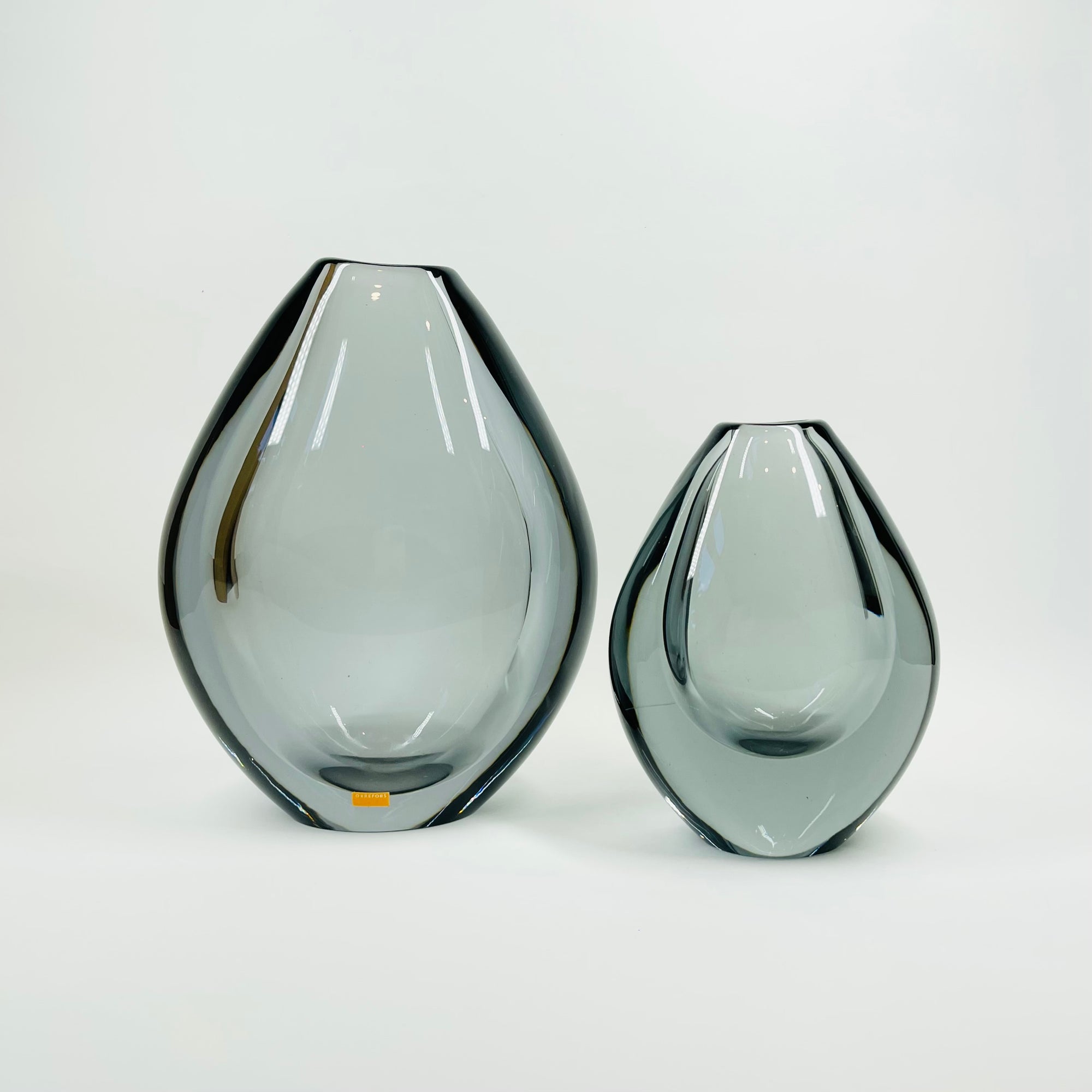 1950s GREY SOMMERSO GLASS VASE BY SVEN PALMQVIST FOR ORREFORS