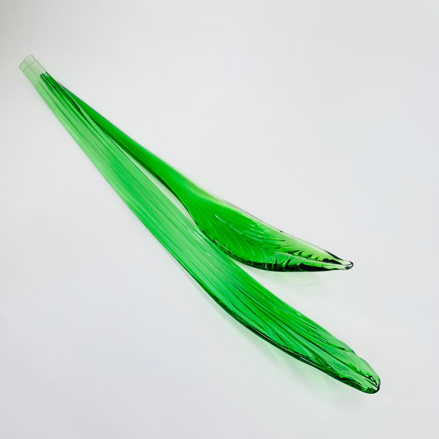 MOUTH BLOWN GLASS LEAF