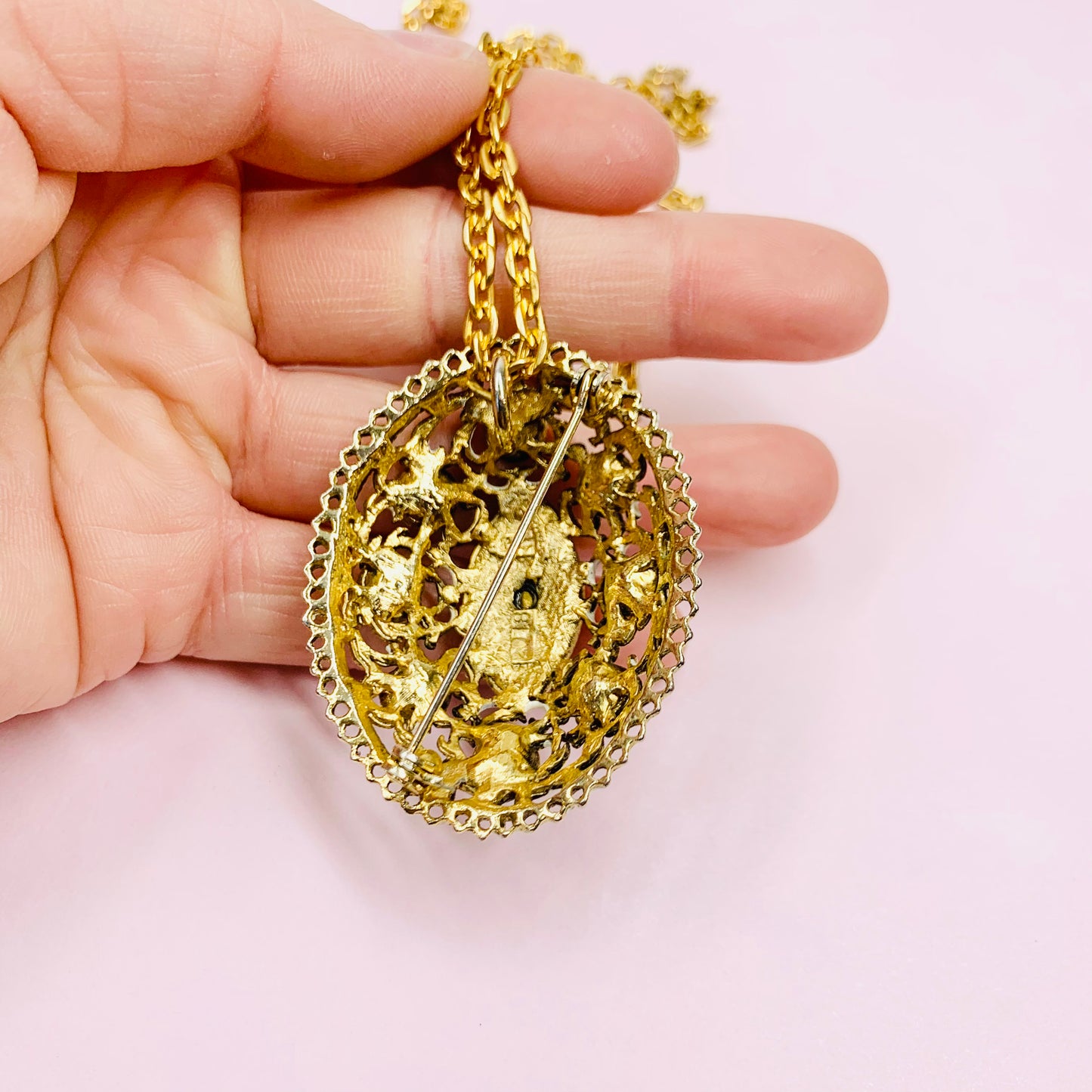 AVON FILIGREE BROOCH/PENDANT