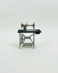 VINTAGE MINIATURE SEWING MACHINE