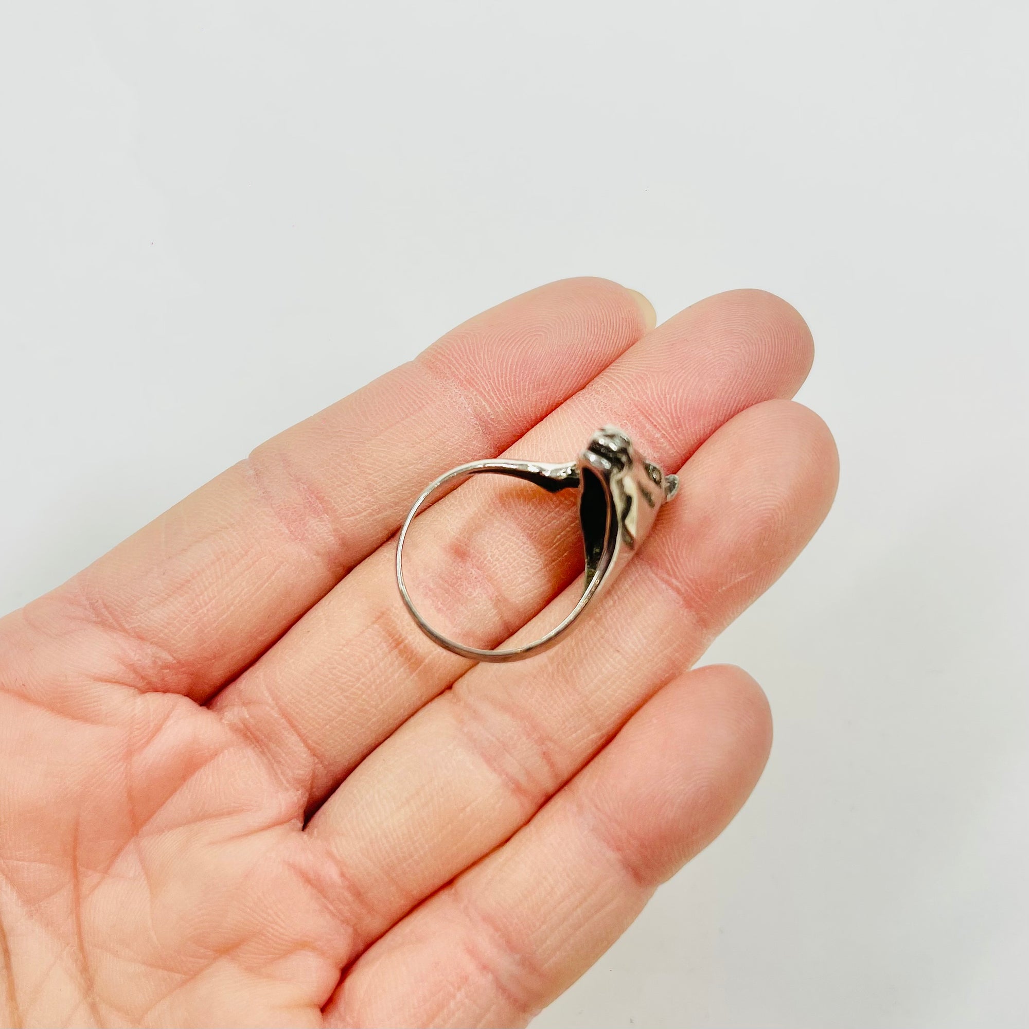 ANTIQUE SILVER HORSE HEAD RING