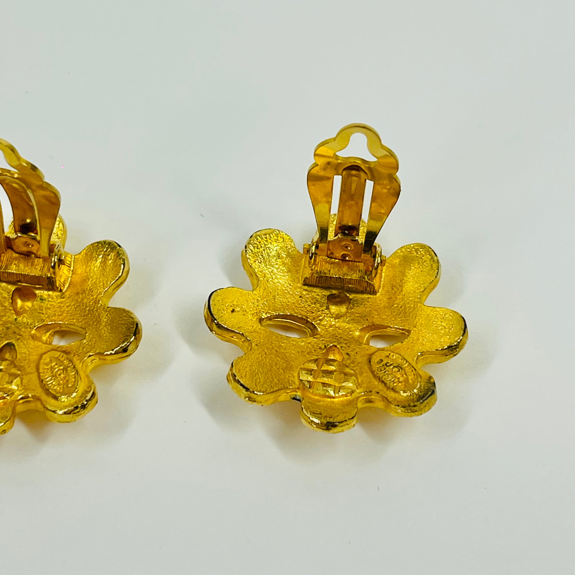1994 CHANEL CC FILIGREE FLOWER GOLD LOGO BUTTON CLIP ON EARRINGS